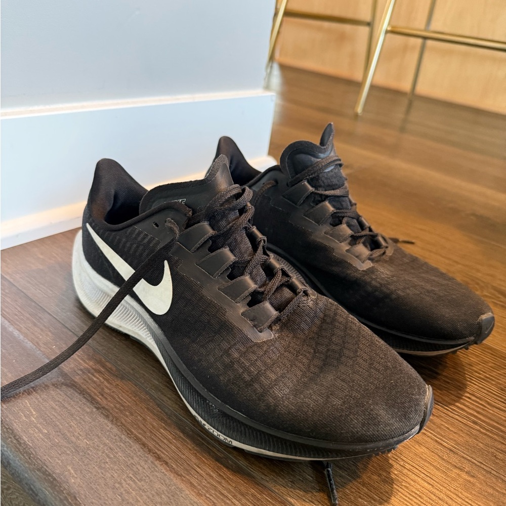Nike Women's Black and White Zoom Pegasus 37 Running Shoes
